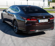 Lexus LS 500h F Sport