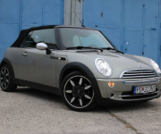 Mini Cooper Cabrio Sidewalk