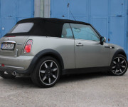 Mini Cooper Cabrio Sidewalk