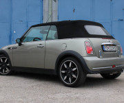 Mini Cooper Cabrio Sidewalk