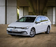 Volkswagen Golf Variant 1.5 TSI Life, Slovenské, Mŕtvy uhol, Lane assist, Adaptívny tempomat, k