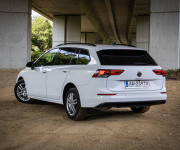 Volkswagen Golf Variant 1.5 TSI Life, Slovenské, Mŕtvy uhol, Lane assist, Adaptívny tempomat, k
