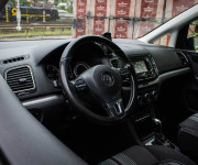 Volkswagen Sharan 2.0 TDI CR DSG, Bixenón, Navi, Ťažné, nelakované, vymenené rozvody, Nová STK