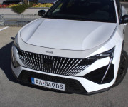 Peugeot 408 1.2 PureTech 130 GT EAT8