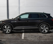 Volkswagen Touareg 3.0 V6 TDI 170 kW Matrix, Vzduch, Masáž