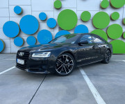 Audi S8 PLUS Quattro AT8 (605k)