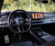 BMW Rad 7 740d xDrive M Sport PRO v záruke, Webasto, Bowers &amp; Wilkins, natáčanie nápravy