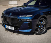 BMW Rad 7 740d xDrive M Sport PRO v záruke, Webasto, Bowers &amp; Wilkins, natáčanie nápravy