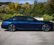 BMW Rad 7 740d xDrive M Sport PRO v záruke, Webasto, Bowers &amp; Wilkins, natáčanie nápravy