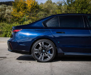 BMW Rad 7 740d xDrive M Sport PRO v záruke, Webasto, Bowers &amp; Wilkins, natáčanie nápravy