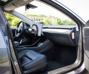 Tesla Model 3 Long Range 4x4 Premium Sound, ťažné, nelakované, DPH