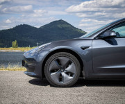 Tesla Model 3 Long Range 4x4 Premium Sound, ťažné, nelakované, DPH