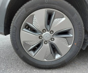Hyundai Kona Electric 100