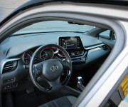 Toyota C-HR Hybrid GR Sport e‑CVT SR vozidlo