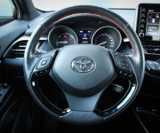 Toyota C-HR Hybrid GR Sport e‑CVT SR vozidlo