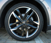 Toyota C-HR Hybrid GR Sport e‑CVT SR vozidlo