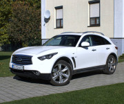 Infiniti QX70 3.0D Premium 175kw AT7