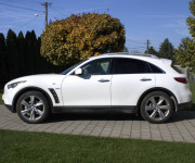 Infiniti QX70 3.0D Premium 175kw AT7