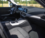 BMW Rad 3 Touring 318d mHEV A/T