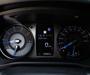 Toyota Hilux DC 2.8 I D-4D Invincible 1. majiteľ v záruke, nelakované, ochrana podvozku