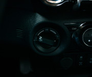 Toyota Hilux DC 2.8 I D-4D Invincible 1. majiteľ v záruke, nelakované, ochrana podvozku