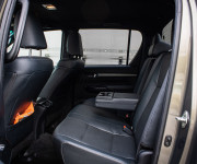 Toyota Hilux DC 2.8 I D-4D Invincible 1. majiteľ v záruke, nelakované, ochrana podvozku