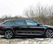 Škoda Superb Combi 140kW DSG Sportline