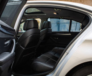 BMW Rad 5 530d xDrive Comfortné sedadlá, Soft-close, Šíber, Adaptívny tempomat, pekný stav