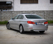 BMW Rad 5 530d xDrive Comfortné sedadlá, Soft-close, Šíber, Adaptívny tempomat, pekný stav