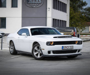 Dodge Challenger 3.6 SXT, výfukové klapky na diaľkové ovládanie