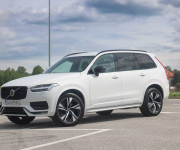 Volvo XC90 2.0 B5 Drive-E R-Design AWD A/T