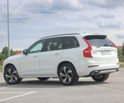 Volvo XC90 2.0 B5 Drive-E R-Design AWD A/T