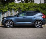 Volvo XC40 P8 Recharge R-Design, Pano, 360°kamera, Harman kardon, El. ťažné, DPH