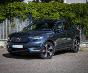Volvo XC40 P8 Recharge R-Design, Pano, 360°kamera, Harman kardon, El. ťažné, DPH