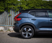 Volvo XC40 P8 Recharge R-Design, Pano, 360°kamera, Harman kardon, El. ťažné, DPH