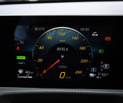 Mercedes-Benz A trieda 250 e AMG v záruke, MBUX, 1. Majiteľ, Slovenské, Garážované, DPH