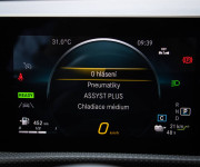 Mercedes-Benz A trieda 250 e AMG v záruke, MBUX, 1. Majiteľ, Slovenské, Garážované, DPH