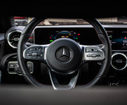 Mercedes-Benz A trieda 250 e AMG v záruke, MBUX, 1. Majiteľ, Slovenské, Garážované, DPH