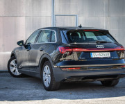 Audi E-tron 55 quattro Basis