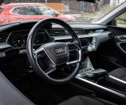 Audi E-tron 55 quattro Basis