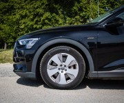 Audi E-tron 55 300kW, v záruke, Vzduchový podvozok, dojazd až 500km