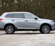 Mitsubishi Outlander 2,2 DI-D Instyle 7 miestna verzia