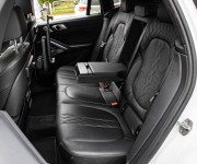 BMW X6 M50i soft close, first class packet, iconic glow, natáčanie zadnej nápravy