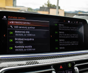 BMW X6 M50i soft close, first class packet, iconic glow, natáčanie zadnej nápravy