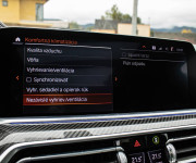 BMW X6 M50i soft close, first class packet, iconic glow, natáčanie zadnej nápravy