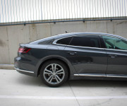 Volkswagen Arteon 2.0 TSI BMT R-Line DSG