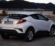 Toyota C-HR 1.8 HYBRID