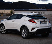 Toyota C-HR 1.8 HYBRID