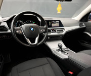 BMW Rad 3 Touring 320d A/T