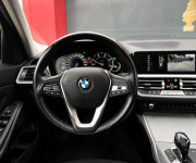 BMW Rad 3 Touring 320d A/T